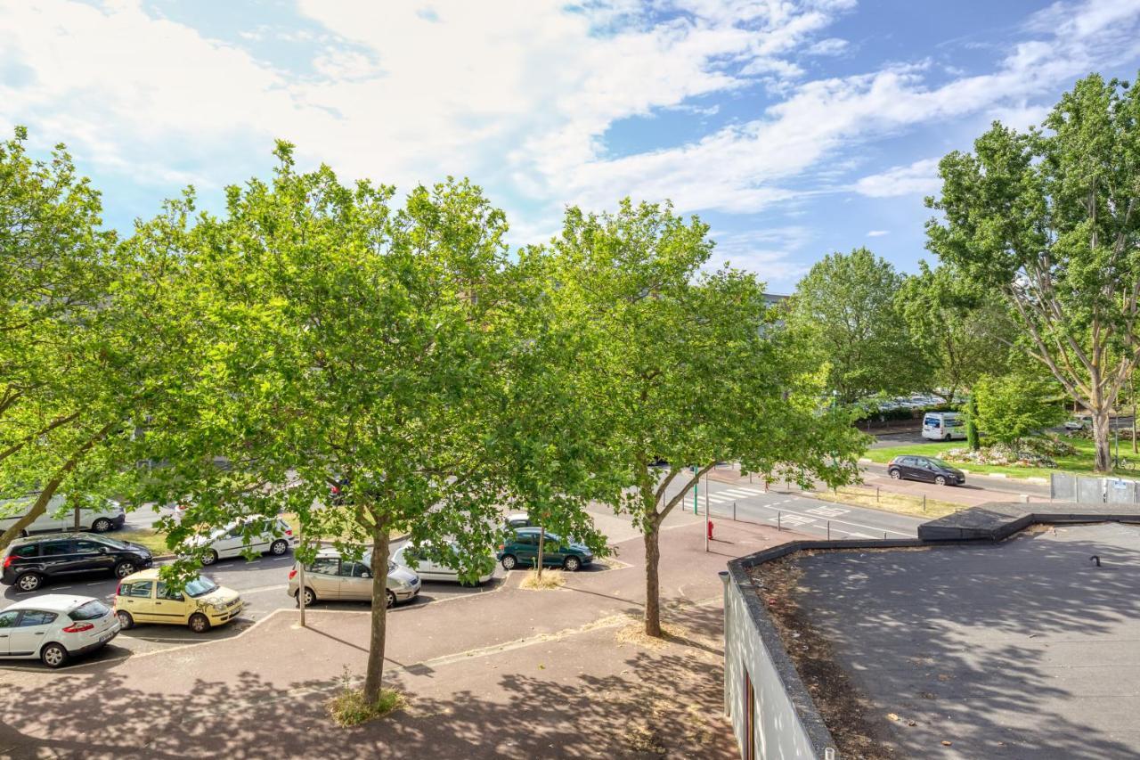 L'Elysee - Easy Check-In - Arrivee Autonome - Place Parking Privative - T2 Surequipe - Wifi - Netflix Διαμέρισμα Courcouronnes Εξωτερικό φωτογραφία